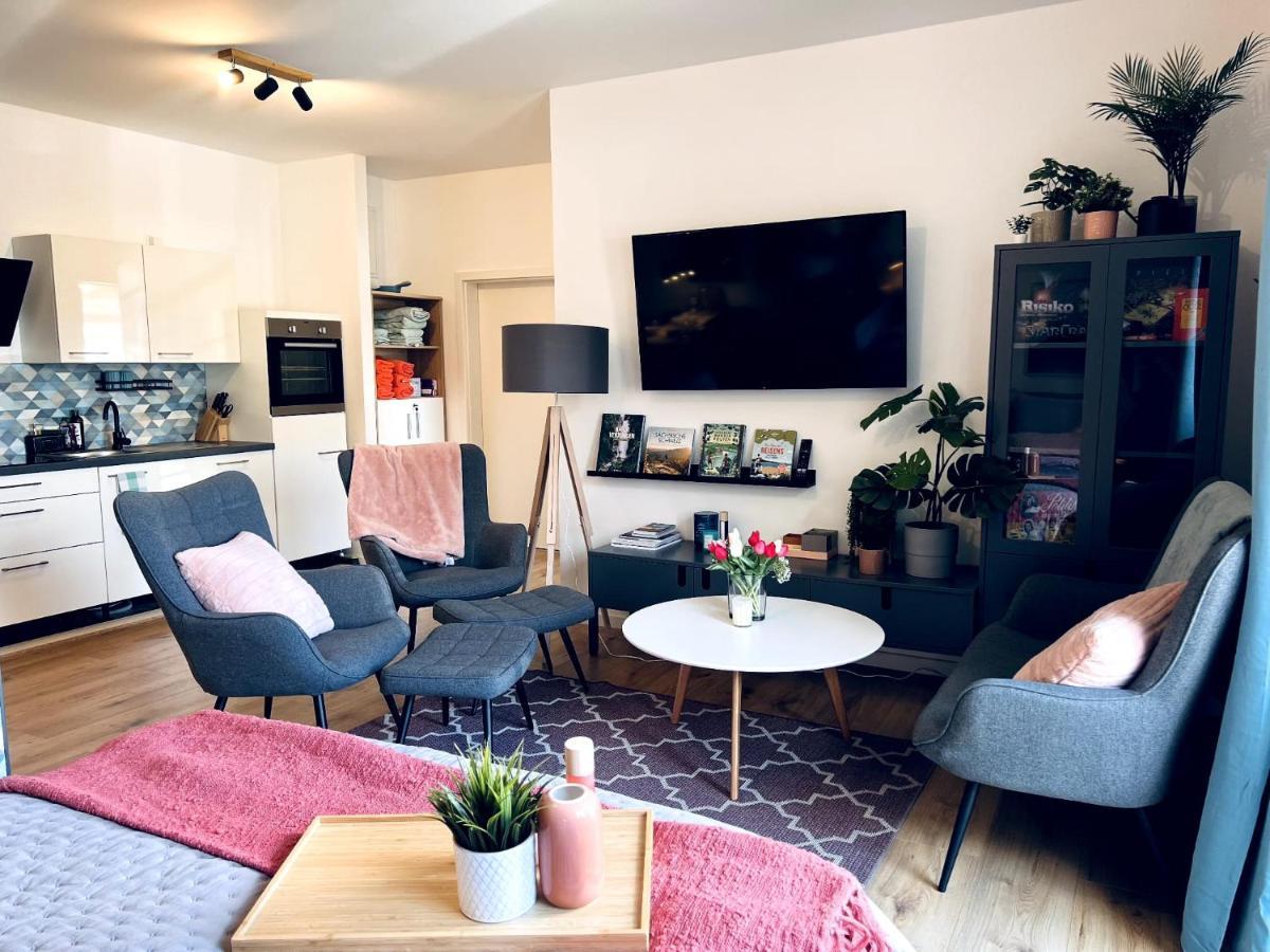 Huebsches Design Apartment Mit Parkplatz Im Zentrum Von Koenigstein Exterior foto